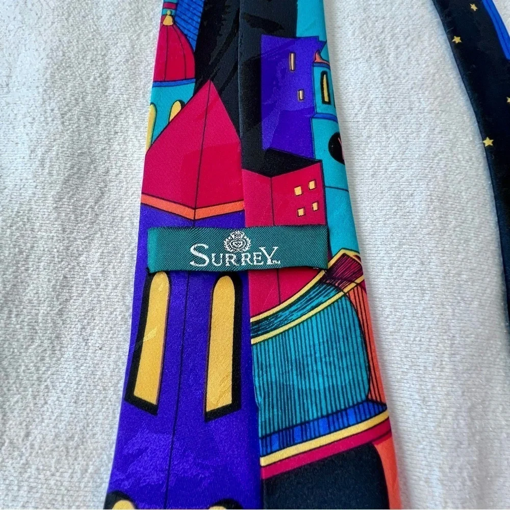 Surrey‎ Colorful Cityscape Men’s Necktie